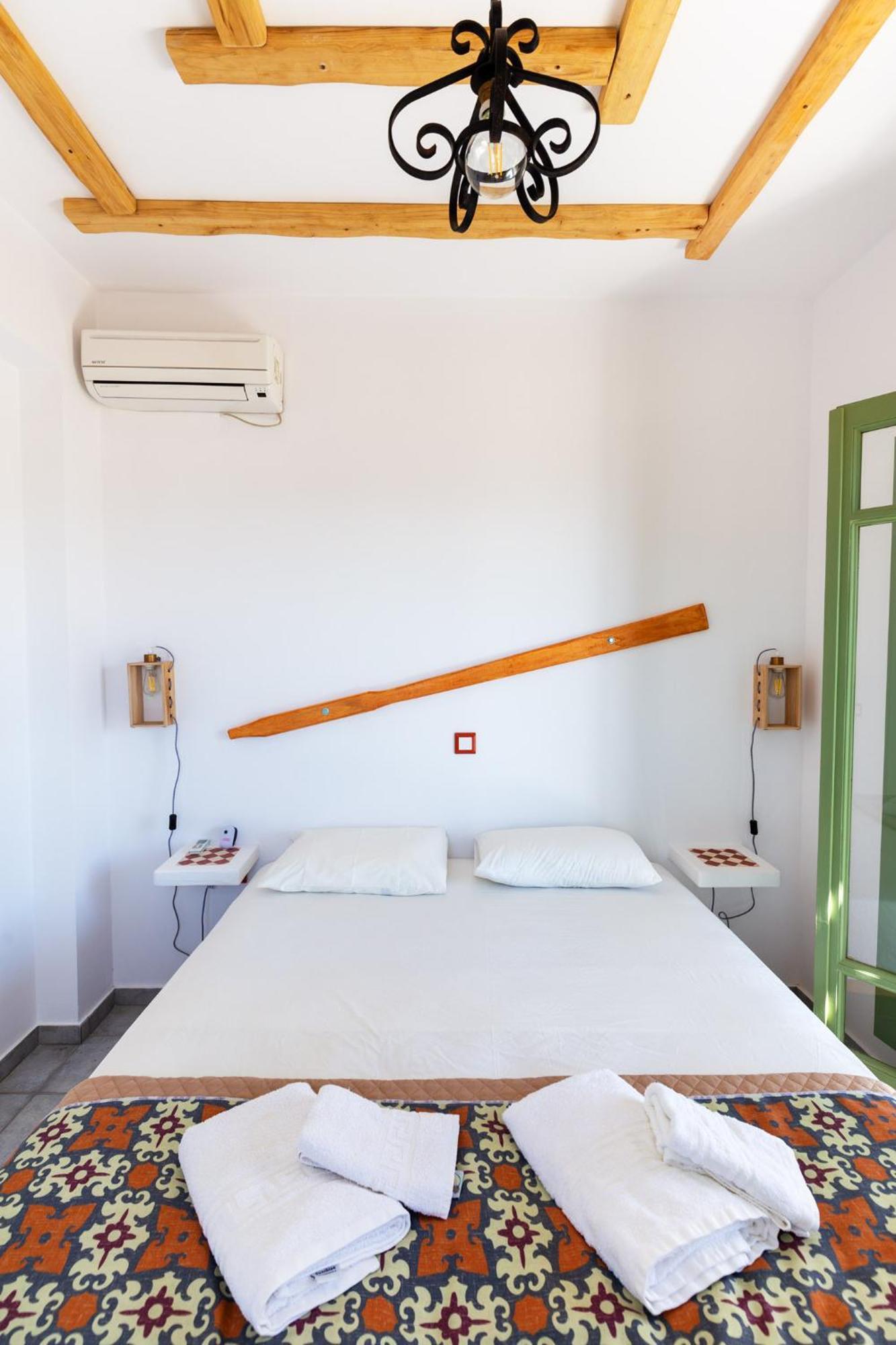 Ailouros Summer Hotel Schoinoussa Extérieur photo