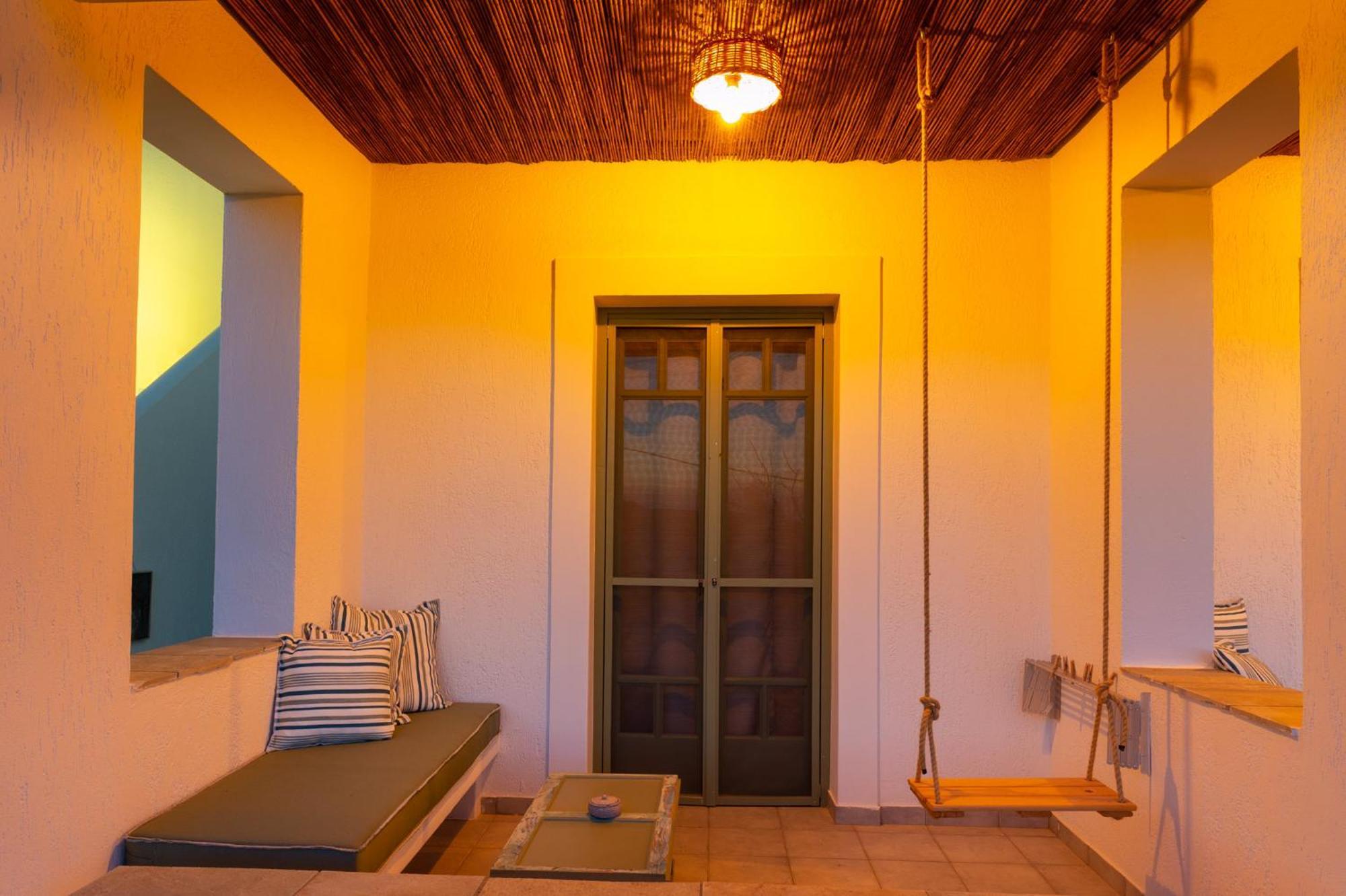 Ailouros Summer Hotel Schoinoussa Extérieur photo